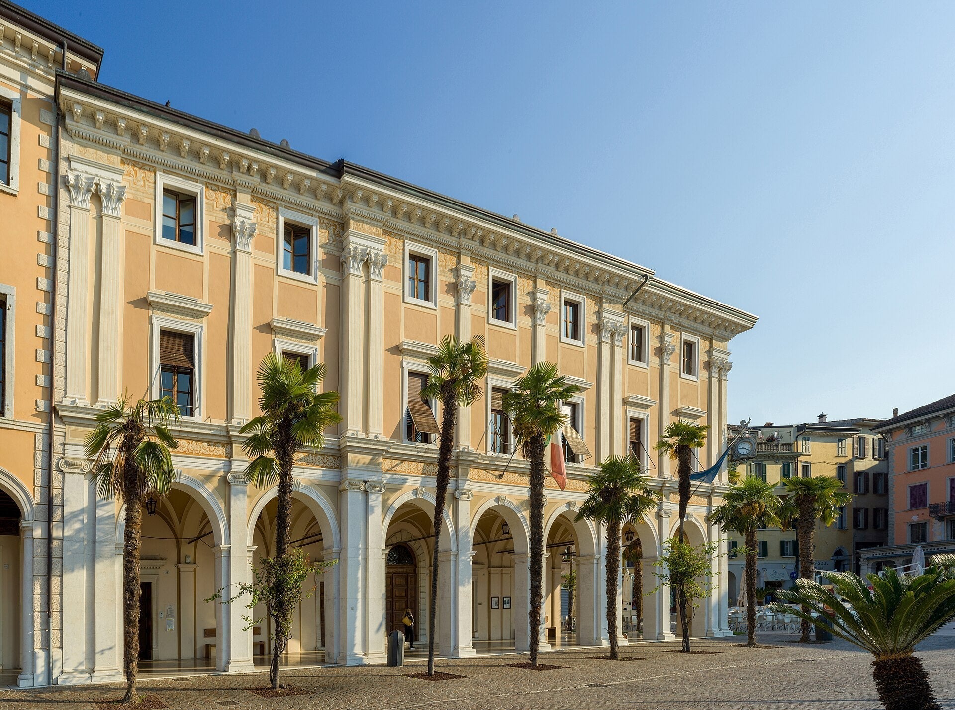 Centro storico di Salò: una passeggiata nel cuore antico della città