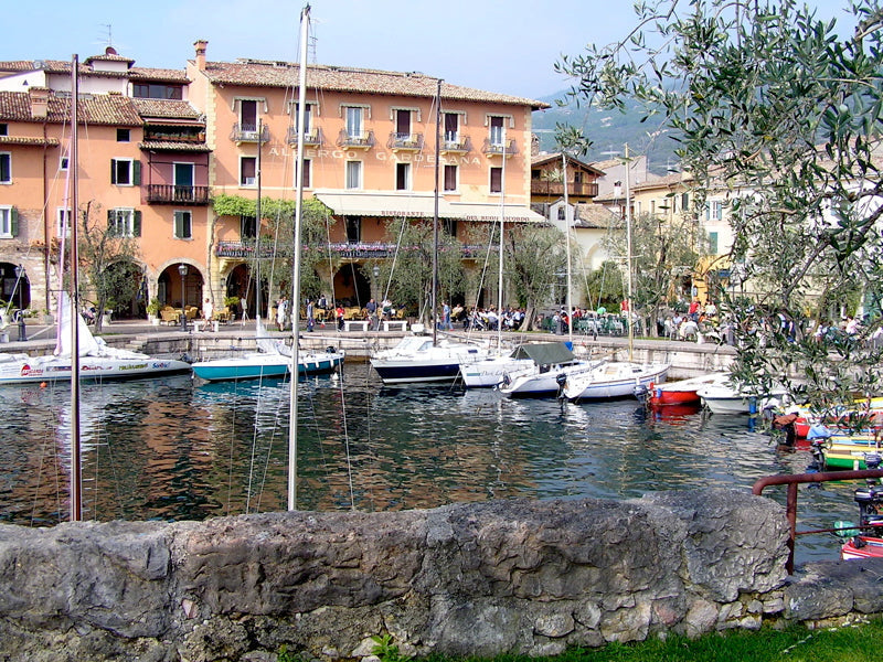 Torri del Benaco sul Lago di Garda: cosa vedere, spiagge e consigli utili